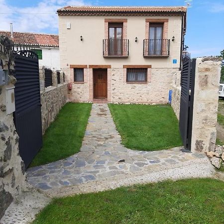 La Portada De Abajo Villa Gallegos Exterior photo