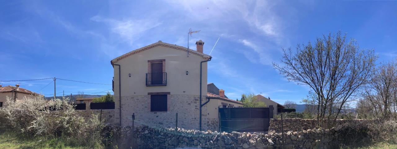 La Portada De Abajo Villa Gallegos Exterior photo