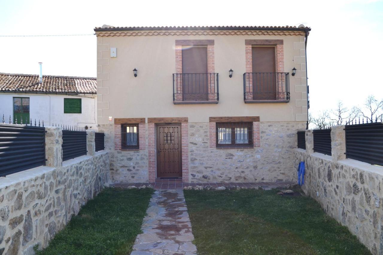La Portada De Abajo Villa Gallegos Exterior photo