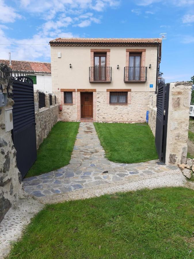 La Portada De Abajo Villa Gallegos Exterior photo